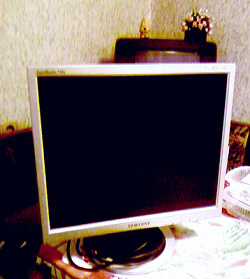 Отдается в дар «Монитор Samsung SyncMaster 710N 15"»