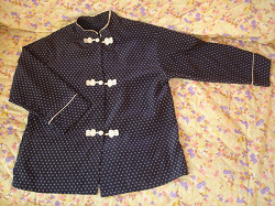 Отдается в дар «Блузка для девочки 8-10 лет, с декорированными петлями-2 снимка»