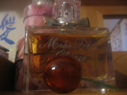 Отдается в дар «передар, Мисс Диор, так жалко с этим парфюмом расставаться, но все же.»