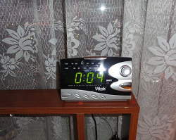 Отдается в дар «Радио-часы-будильник «Витёк» (Vitek)»