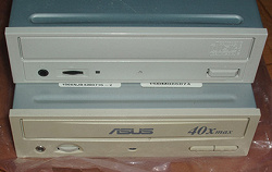 Отдается в дар «CD-ROMы, 2 штуки, Asus и Nec, второй пишущий»