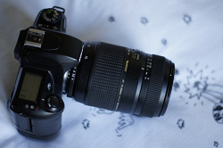 Отдается в дар «объектив-телевик Tamron для фотоаппарата зеркалки Nikon»
