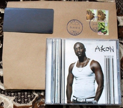 Отдается в дар «CD Akon — The Best Of»