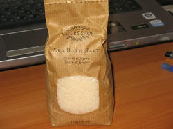 Отдается в дар «The nature shop — Bath sea salt («Для душа и души»)»