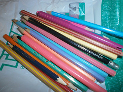 Отдается в дар «цветные карандаши»