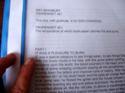 Отдается в дар «Ray Bradbury. Fahrenheit 451. English book»