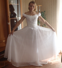 Отдается в дар «Белое свадебное платье»