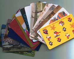 Отдается в дар «пластиковые карточки для коллекции»