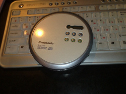Отдается в дар «CD плеер Panasonic SL-CT590»