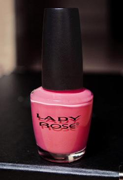 Отдается в дар «Розовый лак для ногтей Lady rose»