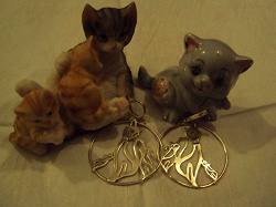 Отдается в дар «Серьги серебряные с кошками»