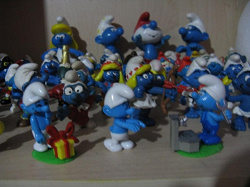 Отдается в дар «Игрушки из шоколадных яиц kinder- surprise»