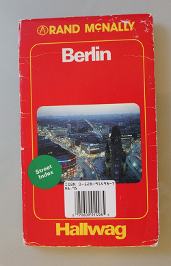 Отдается в дар «карта Берлина очень подробная»