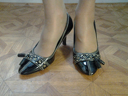 Отдается в дар «Туфли черные лаковые, 38 размер»