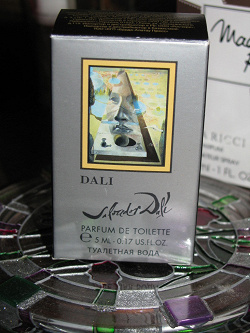 Отдается в дар «Духи Salvador Dali Parfums Feminin (миниатюра)»