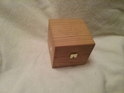 Отдается в дар «коробочка деревянная для ХМ»