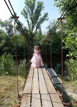 Отдается в дар «нарядное платье для девочки 6-9 лет»