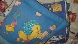 Отдается в дар «Одеяло и подушка для детской кроватки»