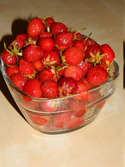 Отдается в дар «ягоды клубники»