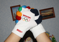 Отдается в дар «Перчатки Sochi-2014»