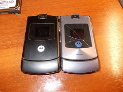 Отдается в дар «Motorola RAZR V3 (Black)»