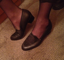 Отдается в дар «Чёрные туфли для девочки.»