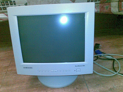Отдается в дар «Монитор Samsung SyncMaster 550s»