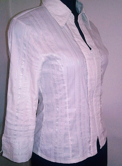 Отдается в дар «Женская белая блуза-рубашка»