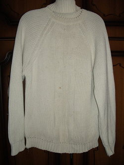 Отдается в дар «Белый свитер 46 — го размера.»