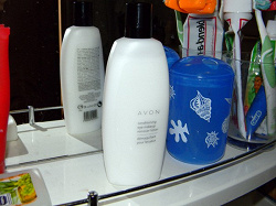 Отдается в дар «avon»