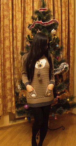 Отдается в дар «Теплый свитер с мишкой»