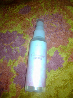 Отдается в дар «Спрей для тела Avon (Charming Love)»