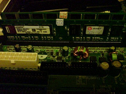 Отдается в дар «Память DDR-1 Kingston KVR400X64C3A/1G»