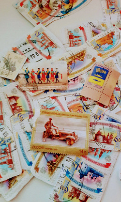 Отдается в дар «марки с конвертов гашеные»