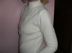 Отдается в дар «Кофта (свитер) женская размер 44»