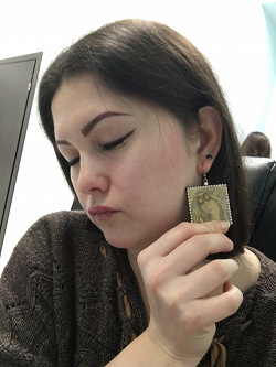 Отдается в дар «Серьги с выставки»