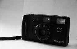 Отдается в дар «Пленочная мыльница Minolta C-10»