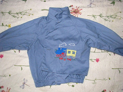 Отдается в дар «Куртка-ветровка для мальчика 3-4 года»