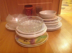 Отдается в дар «Набор посуды на большую семью»