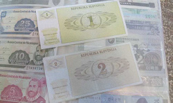 Отдается в дар «банкноты»