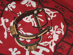 Отдается в дар «кожаные браслеты — знаки зодиака»