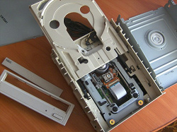 Отдается в дар «CD, DVD привод»