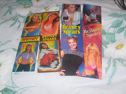 Отдается в дар «Бритни Спирс: закладки, календарик и наклейка»