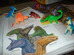 Отдается в дар «Нашествие динозавров»