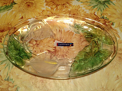 Отдается в дар «Декоративное стеклянное блюдо Luminarc»