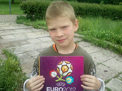 Отдается в дар «альбом для наклеек EURO2012»