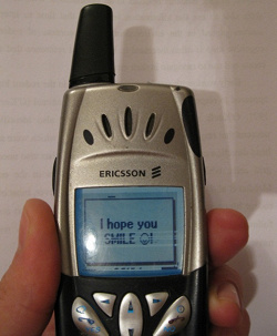Отдается в дар «Раритетный телефон Ericsson R520»