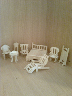 Отдается в дар «Кукольная мебель (конструктор для детей)»