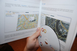 Отдается в дар «Буклет про Google с диском»