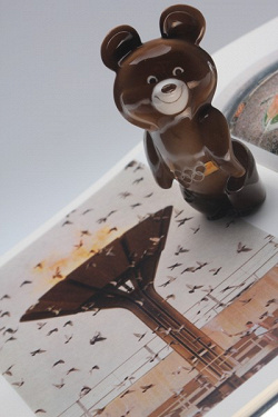 Отдается в дар «Фигурка керамическая Олимпийский мишка»